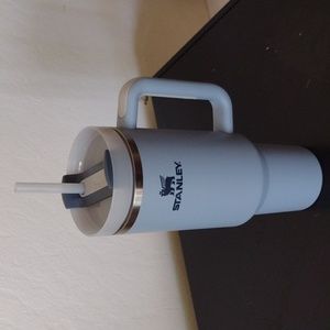 40oz Blue Stanley Cup